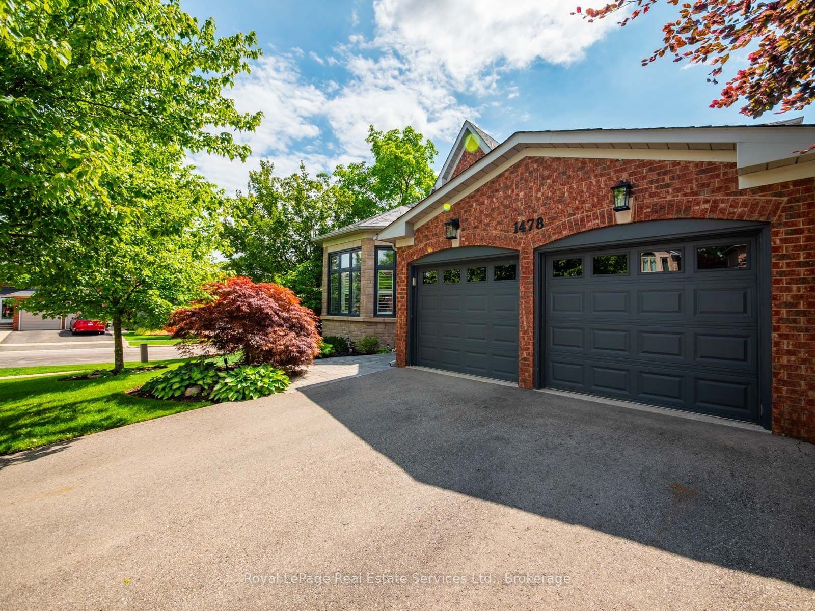 1478 Creekwood Trail, Oakville, ON L6H 6E6