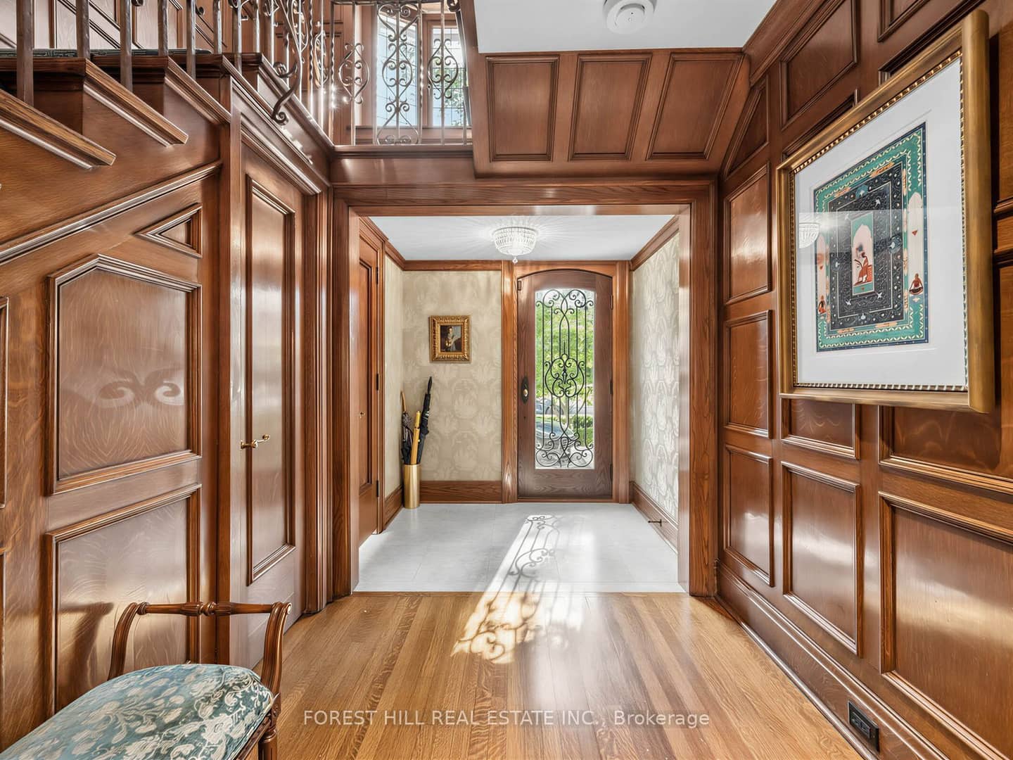 9 Ormsby Crescent, Toronto, ON M5P 2V2