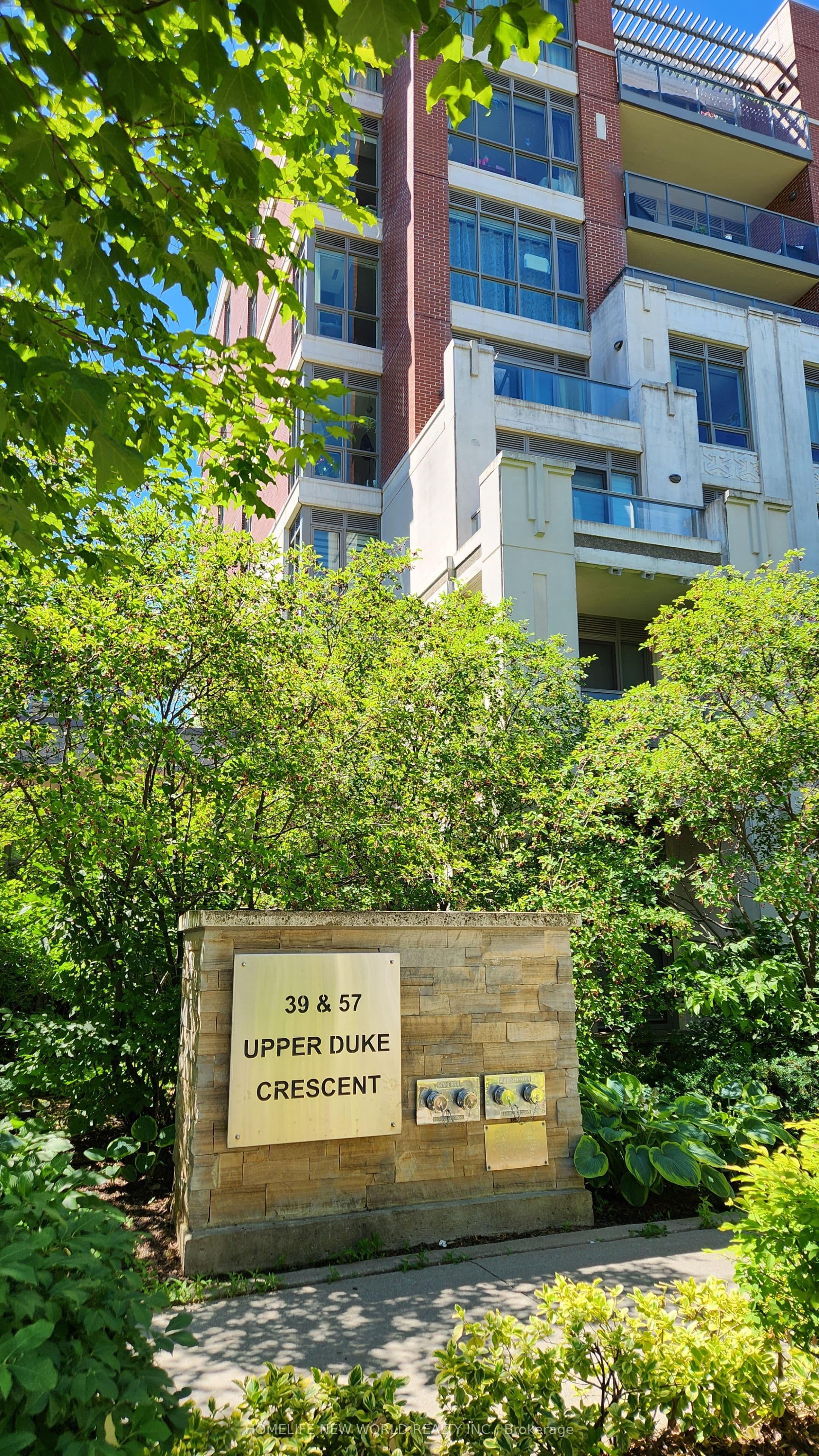 39 Upper Duke Crescent 507, Markham, ON L6G 0B8