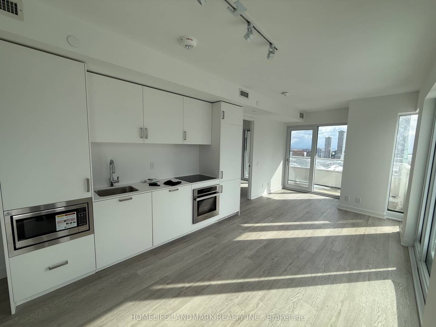 88 Queen Street E 2310, Toronto, ON M5C 0B6