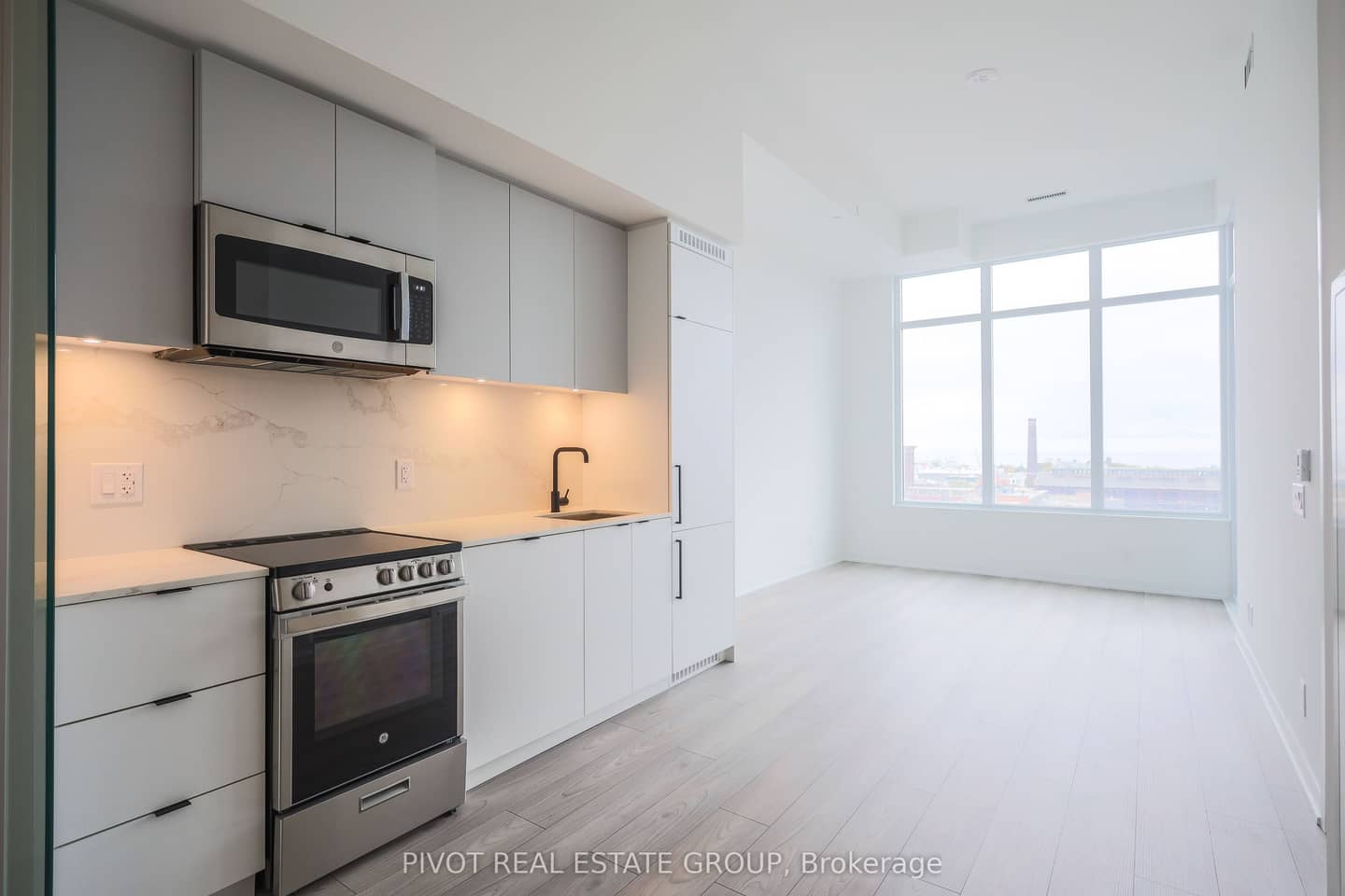 285 Dufferin Street 715, Toronto, ON M6K 0J2