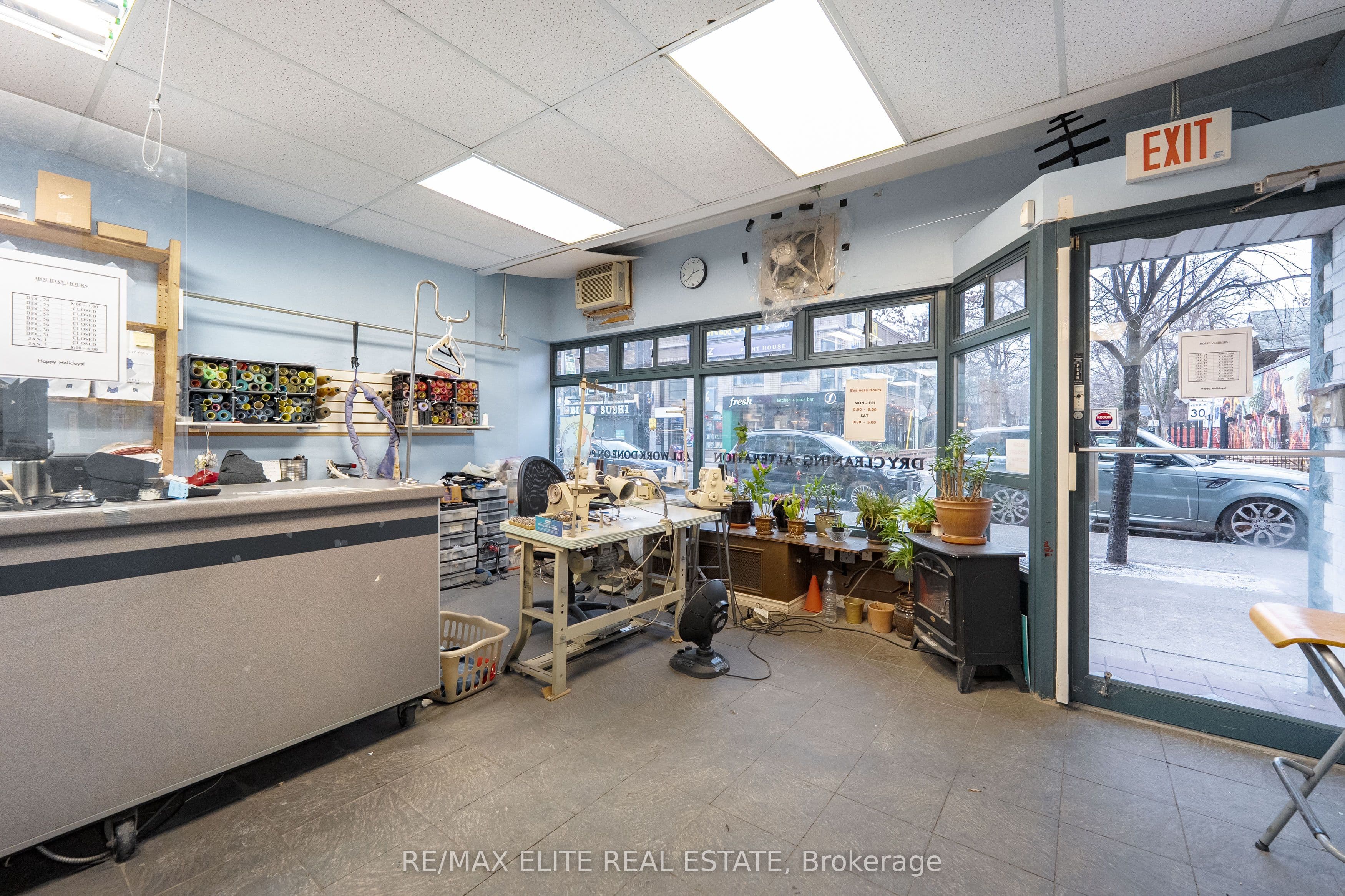 463 Bloor Street W, Toronto, ON M5S 1X9