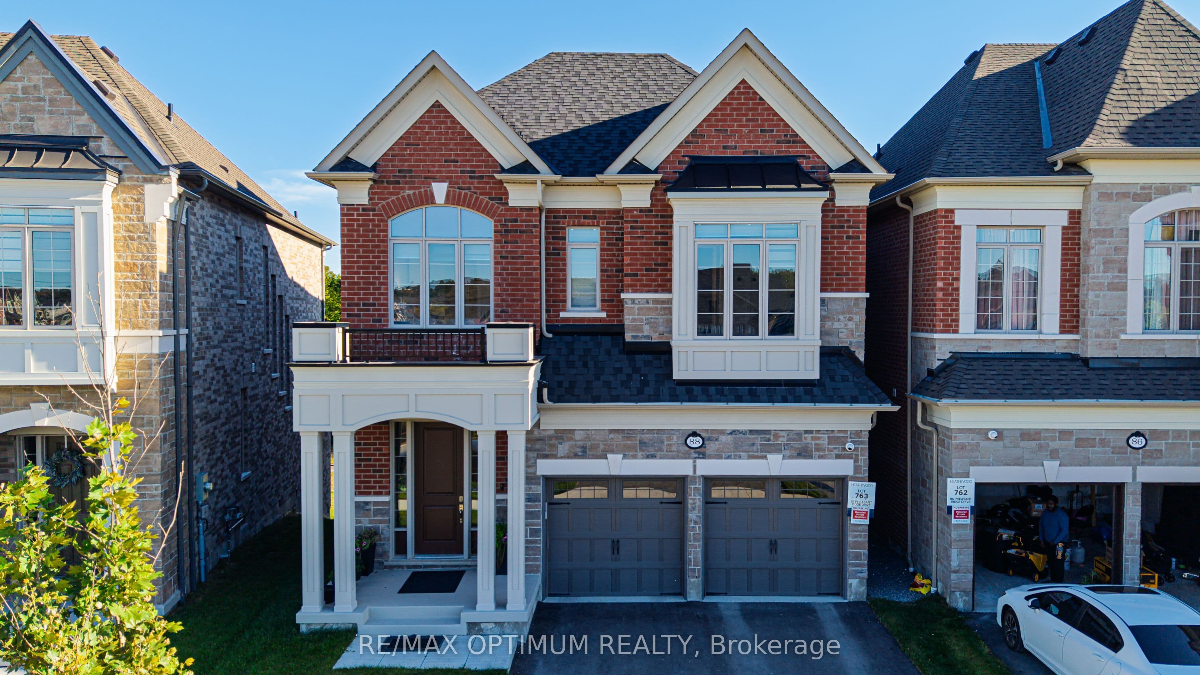 88 Pheasant Ridge Drive, Whitby, ON L1P 0R9