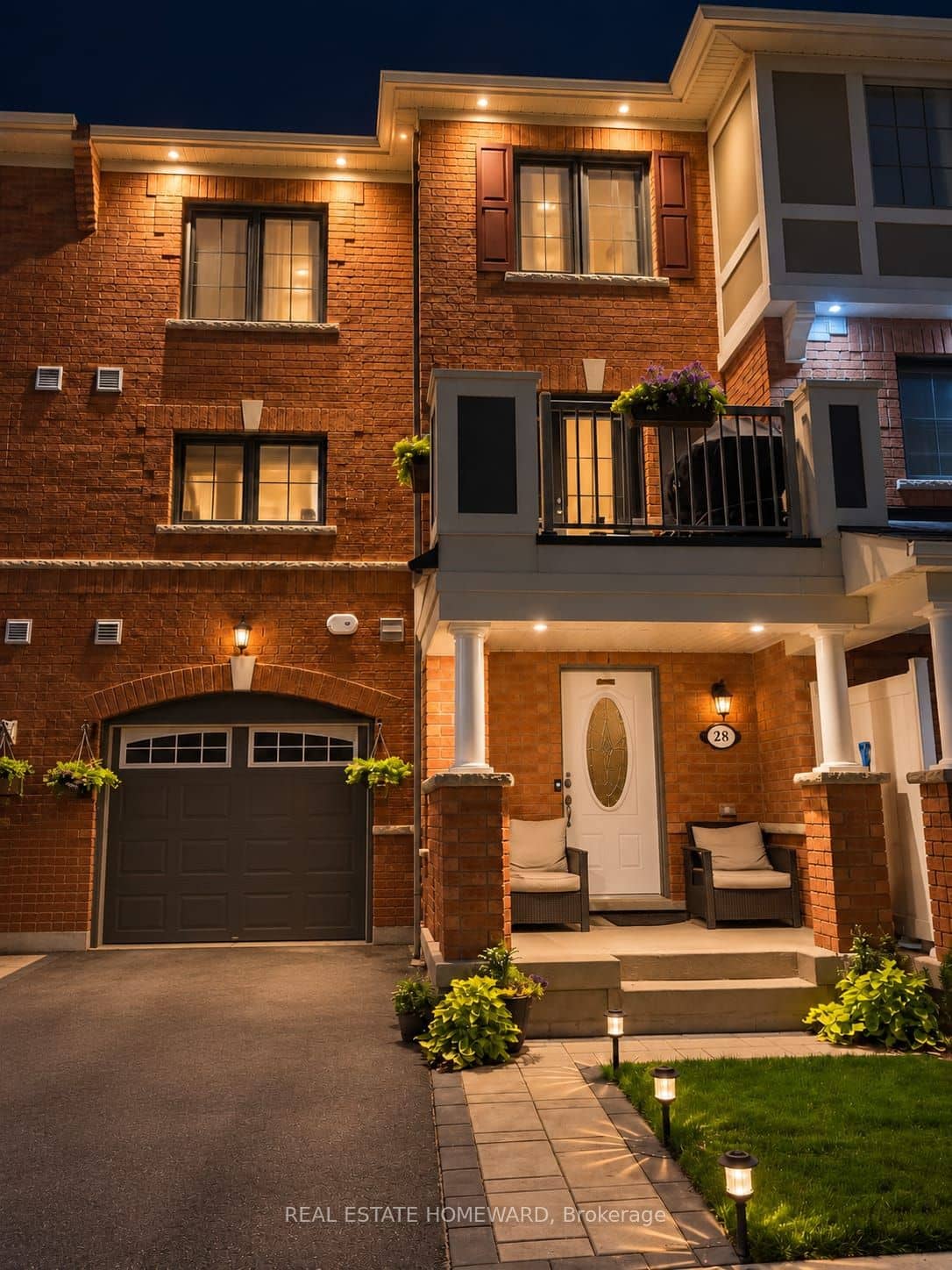 28 Goldeye Street, Whitby, ON L1P 1Y5