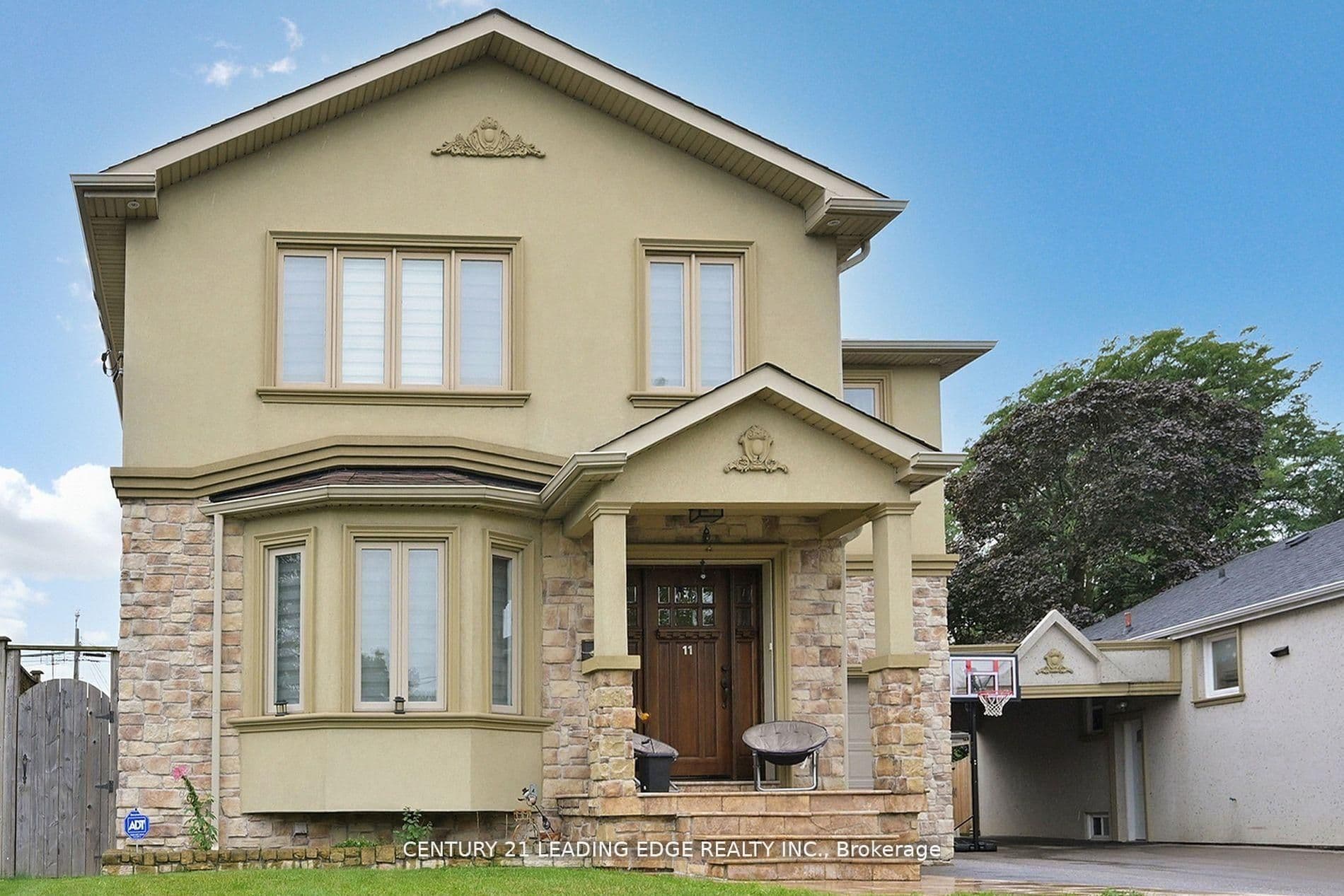 11 Bellvare Crescent, Toronto, ON M1R 2M8
