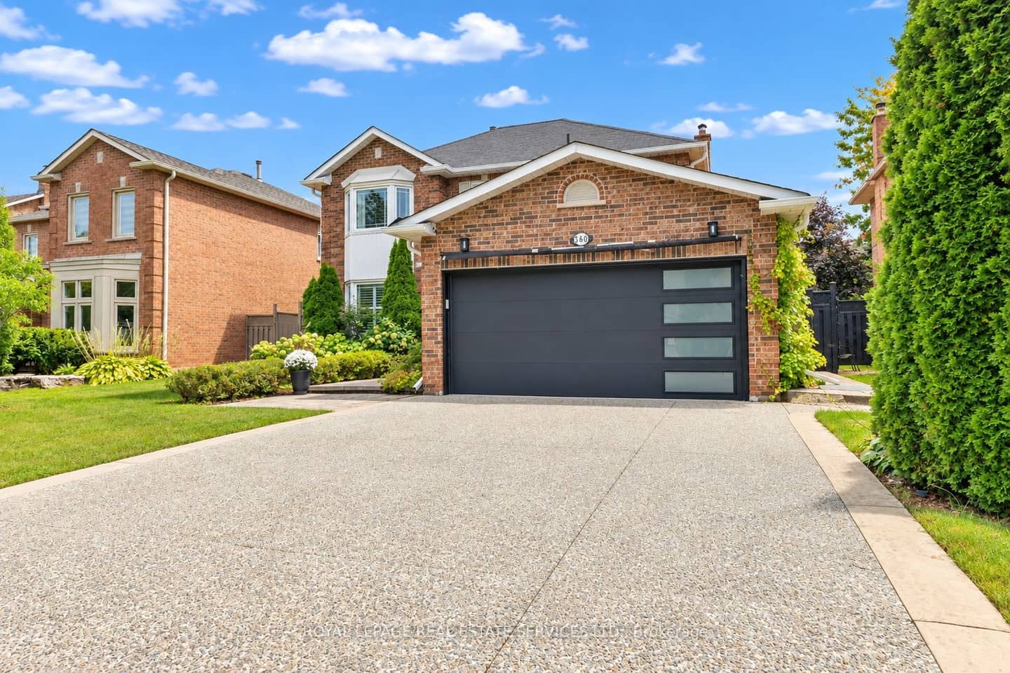 360 River Oaks Boulevard W, Oakville, ON L6H 5E7