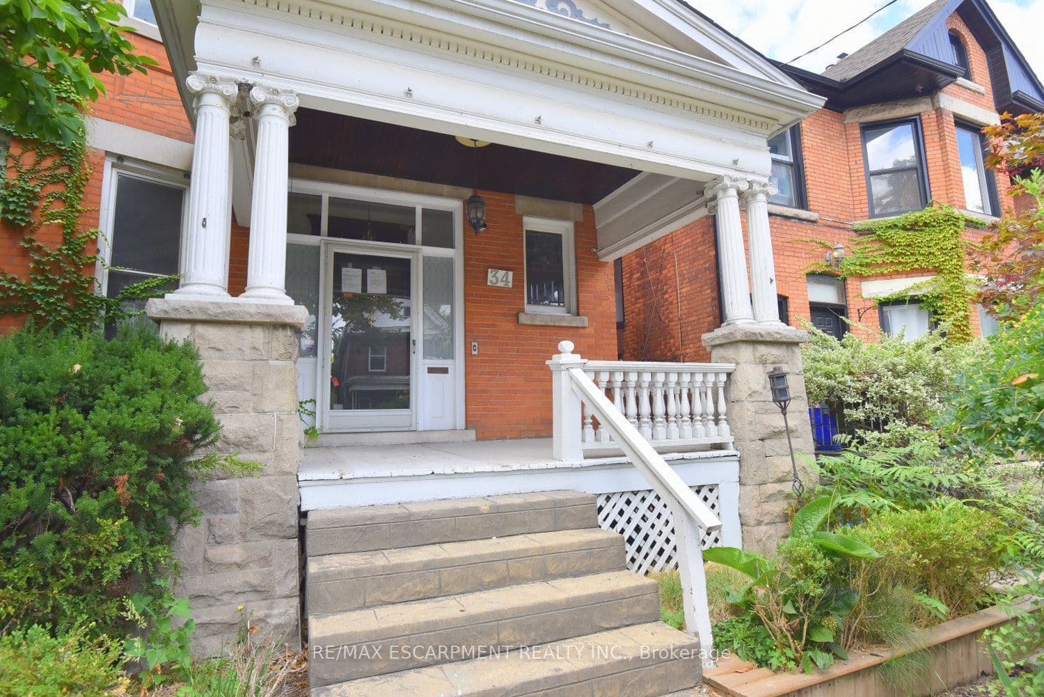 34 HOLTON Avenue S, Hamilton, ON L8M 2L2
