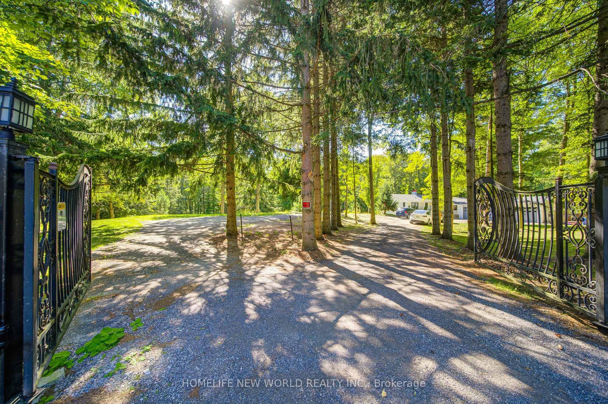 3659 Aurora Road, Whitchurch-Stouffville, ON L4A 2P9