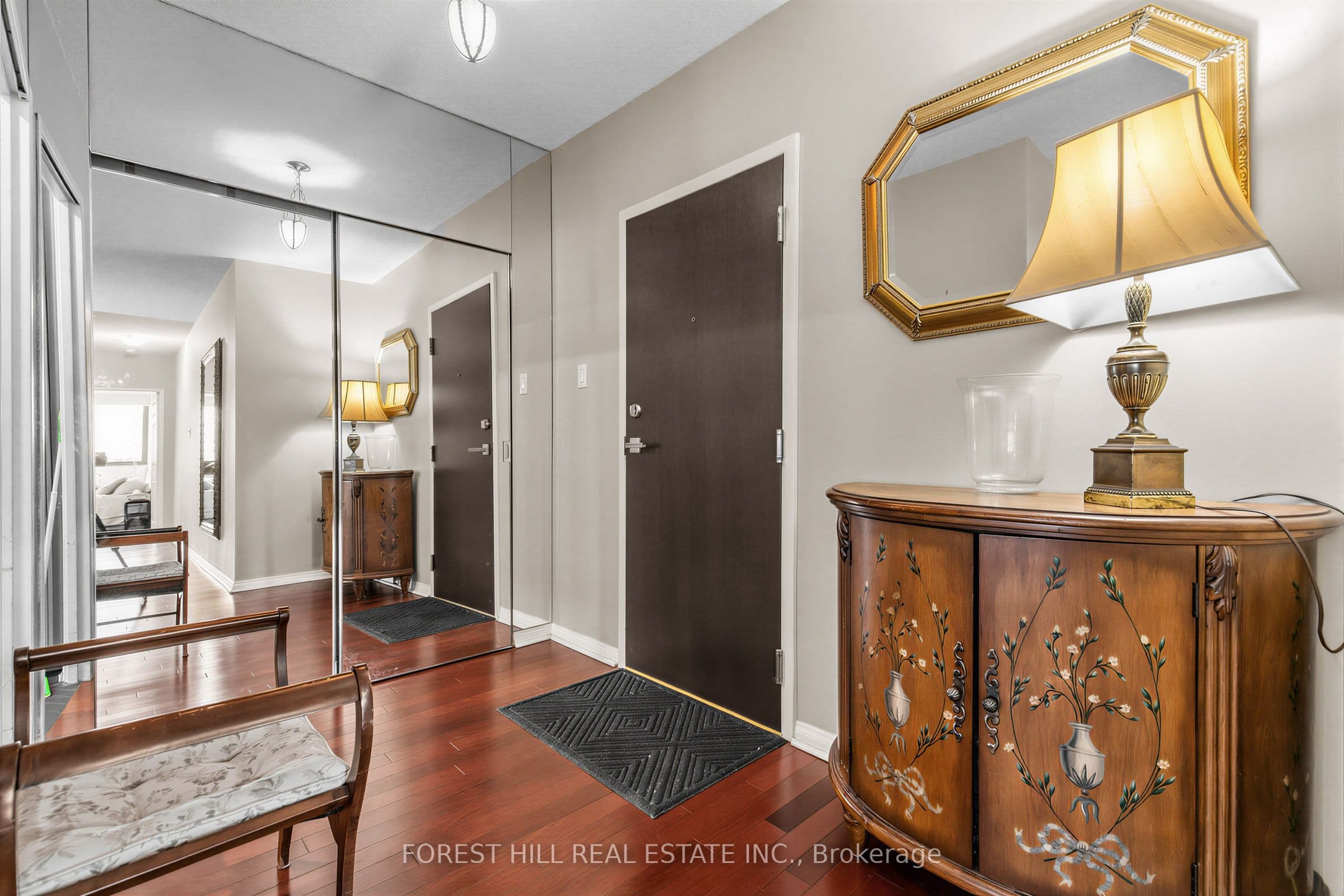 15 Mcmurrich Street PH01, Toronto, ON M5R 3M6