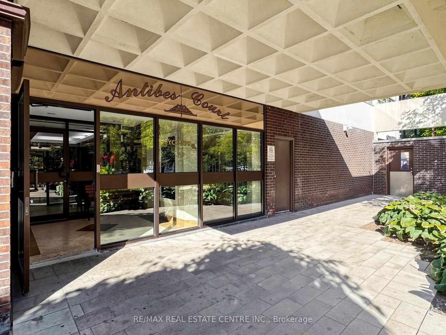 100 Antibes Drive 207, Toronto, ON M2R 3N1