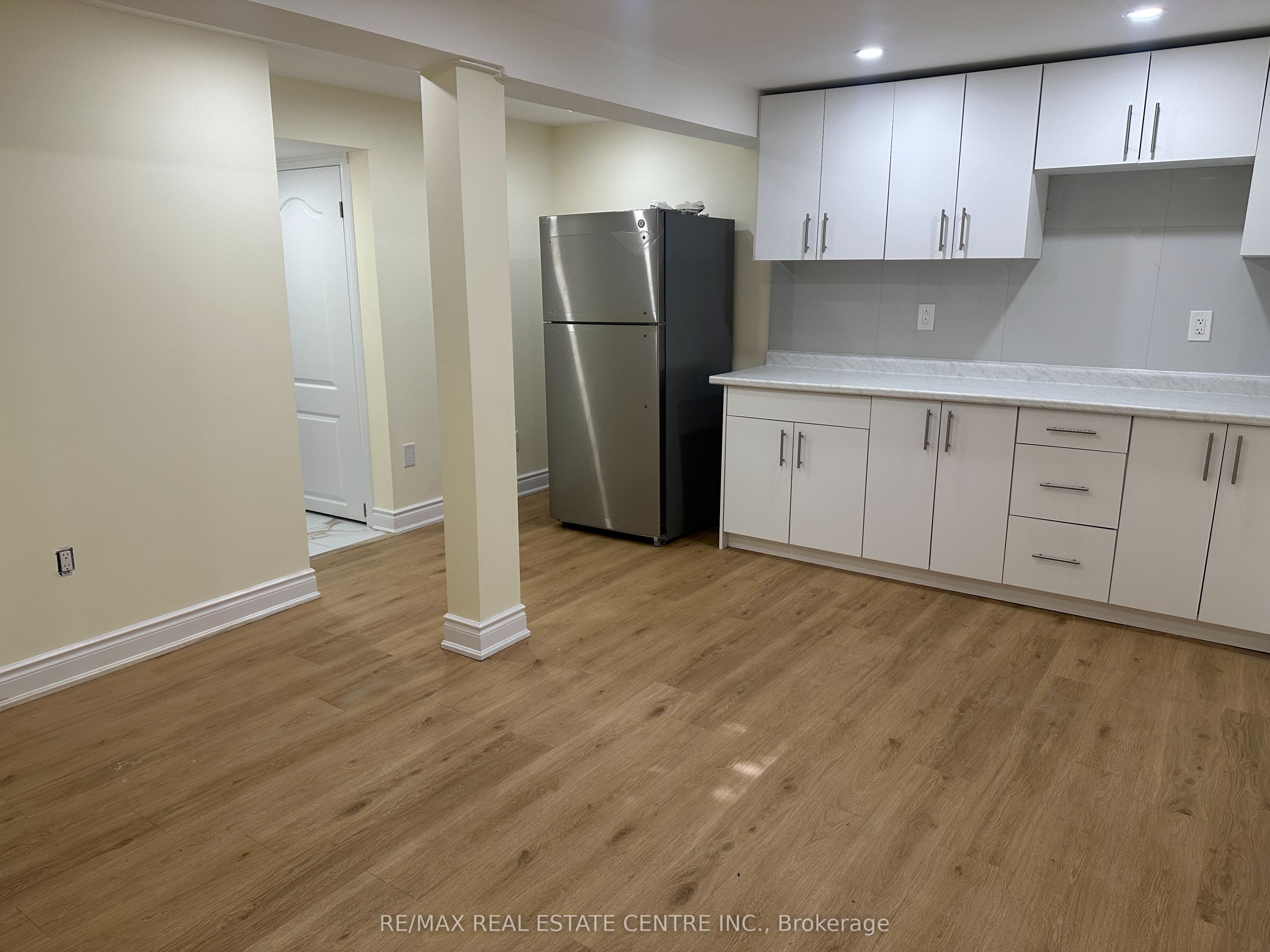 31 Haslemere Avenue, Brampton, ON L6W 2X3