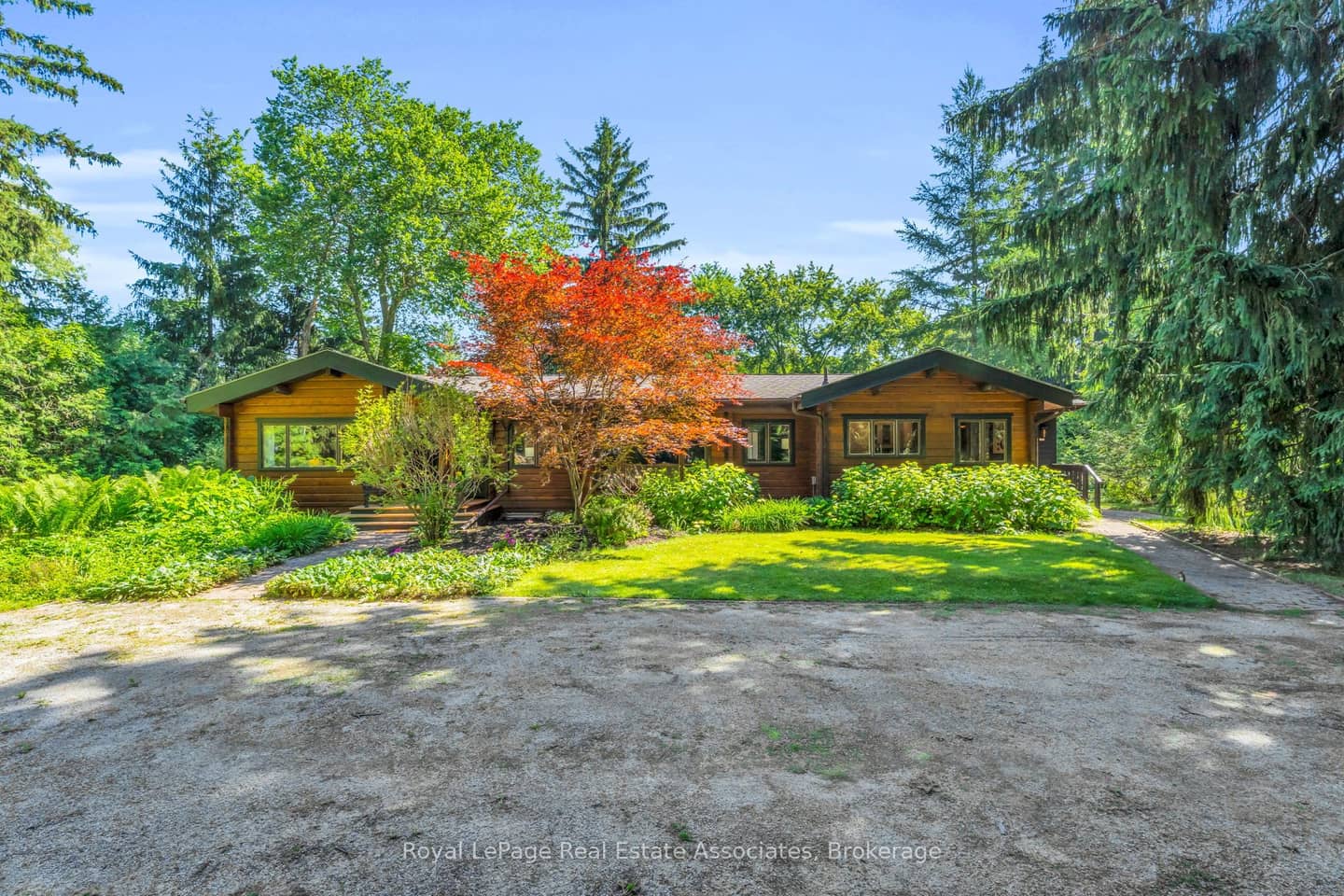 19 Confederation Street, Halton Hills, ON L7G 3R4
