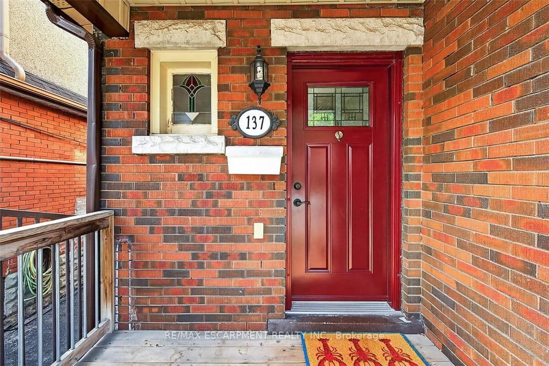 137 Cope Street, Hamilton, ON L8H 5B3