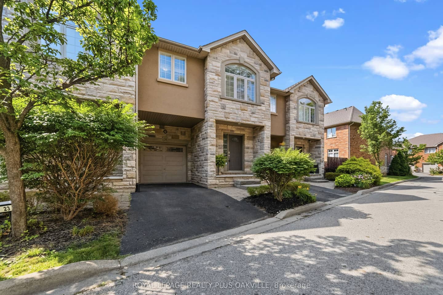 2282 Orchard Road 24, Burlington, ON L7L 0B5