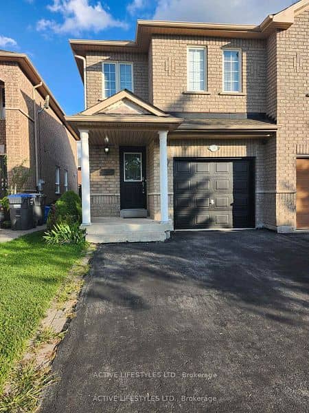 7647 Doverwood Drive, Mississauga, ON L5N 8J2