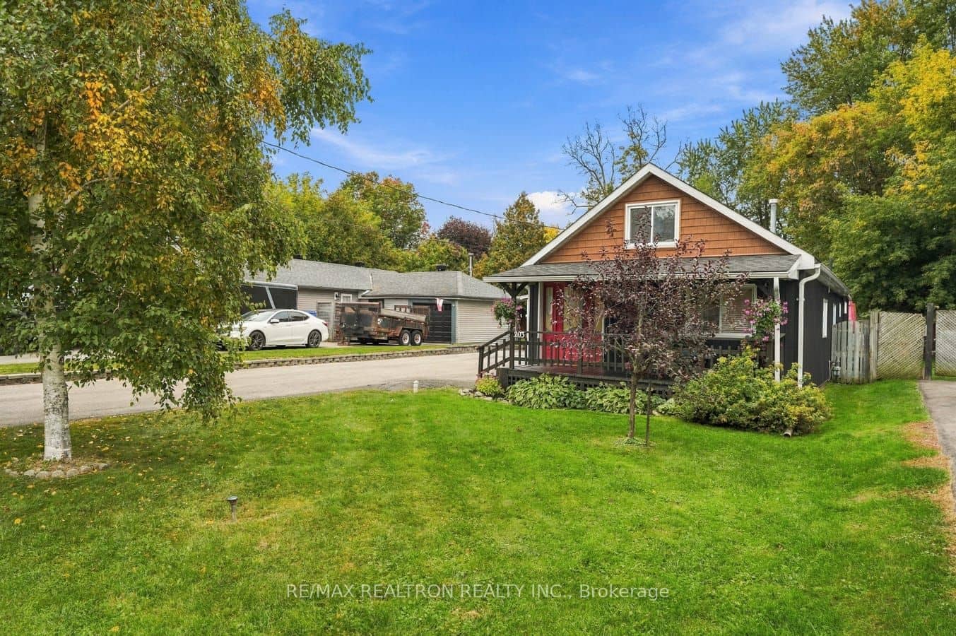203 Bayview Avenue, Georgina, ON L4P 2T3