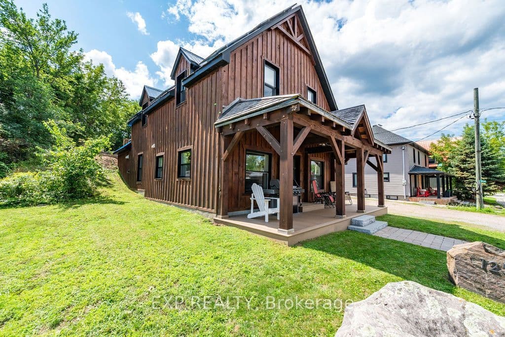 12595 Lanark Road, Greater Madawaska, ON K0J 1H0