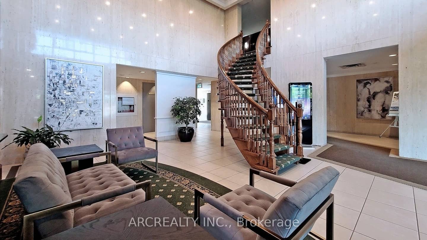8111 Yonge Street 1403, Markham, ON L3T 4V9
