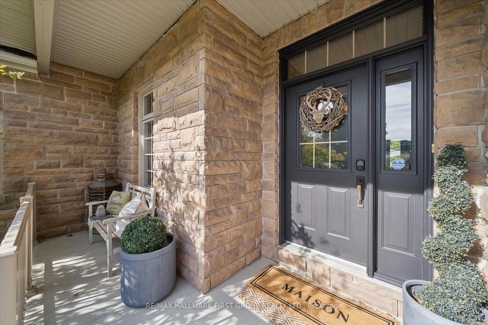 33 Deerfield Drive, Hamilton Township, ON K9A 4J9