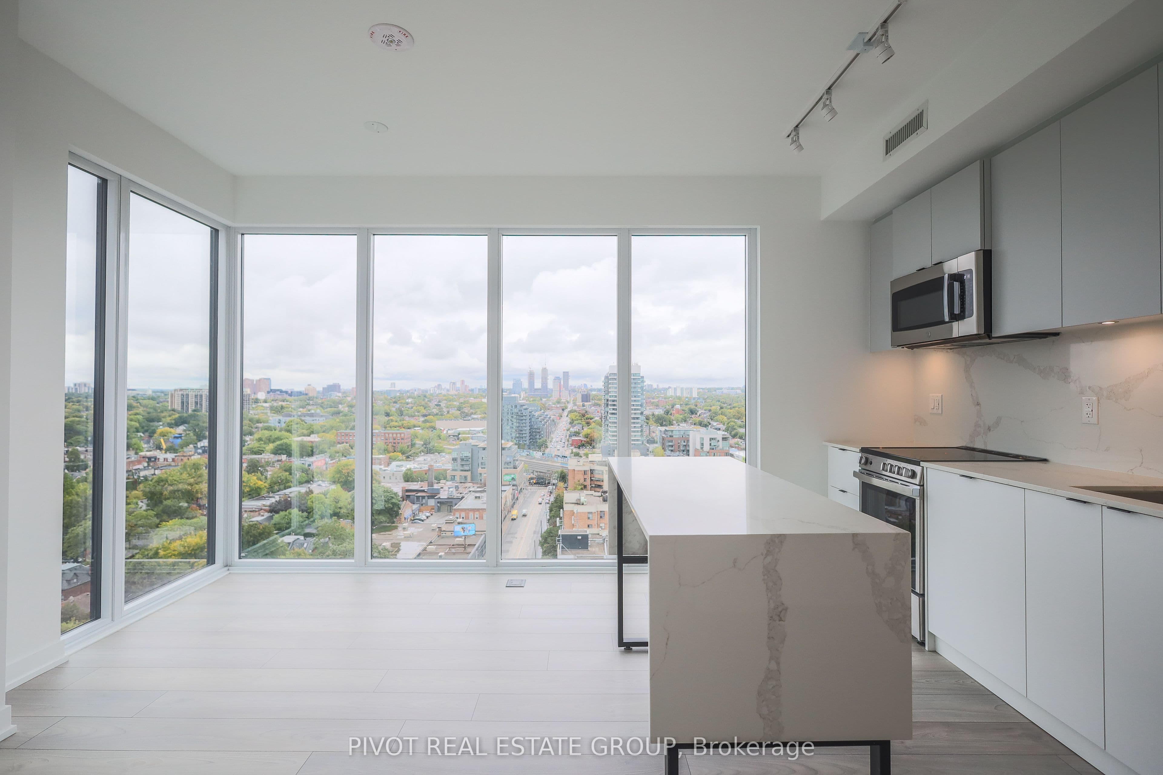 285 Dufferin Street 1508, Toronto, ON M6K 0J2