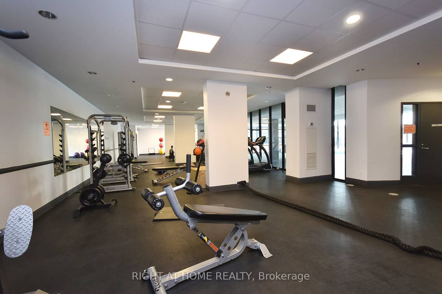 2910 W Highway No, 7 Road W 312, Vaughan, ON L4K 0H8