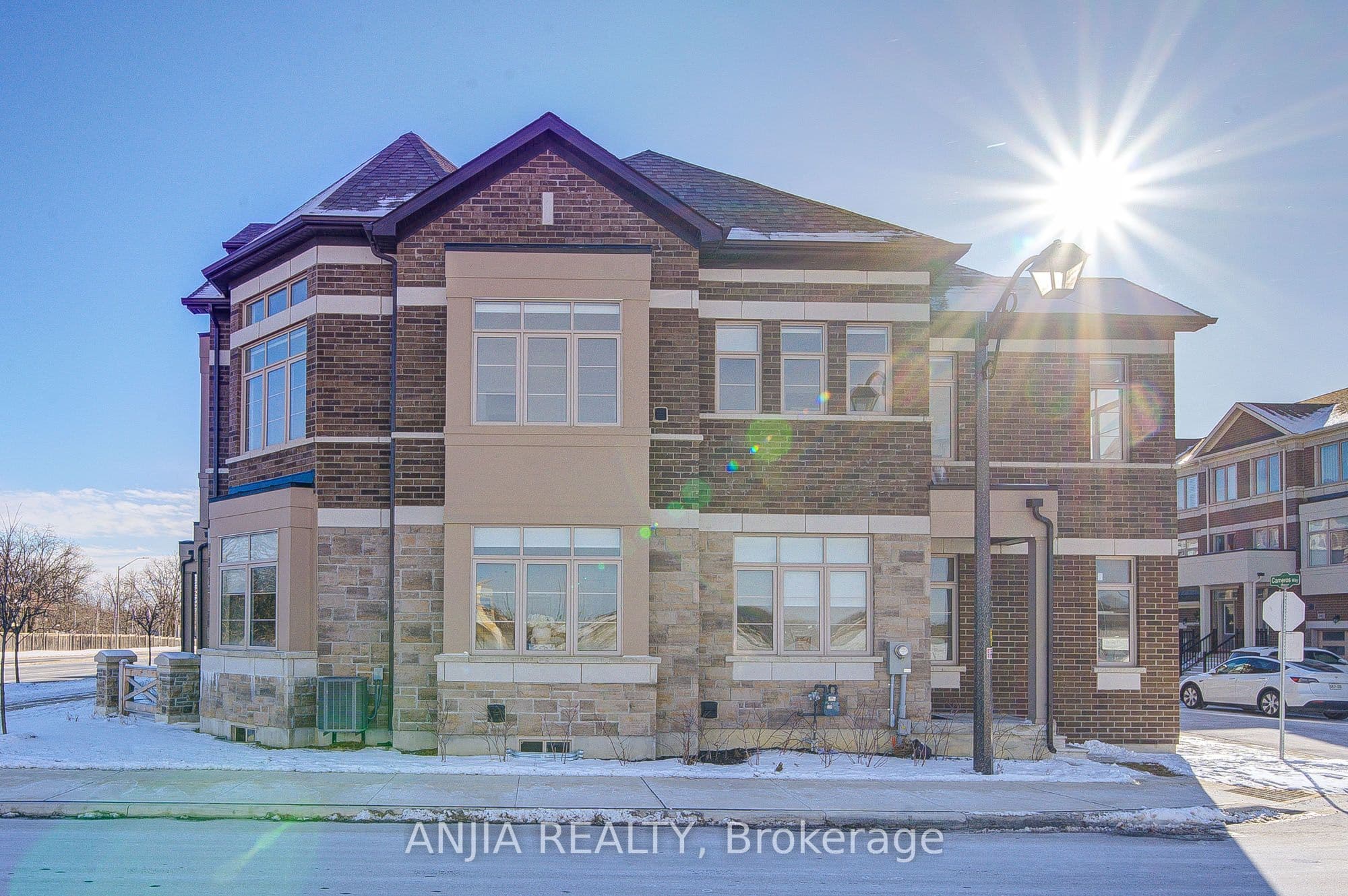 111 Carneros Way, Markham, ON L6B 1R2