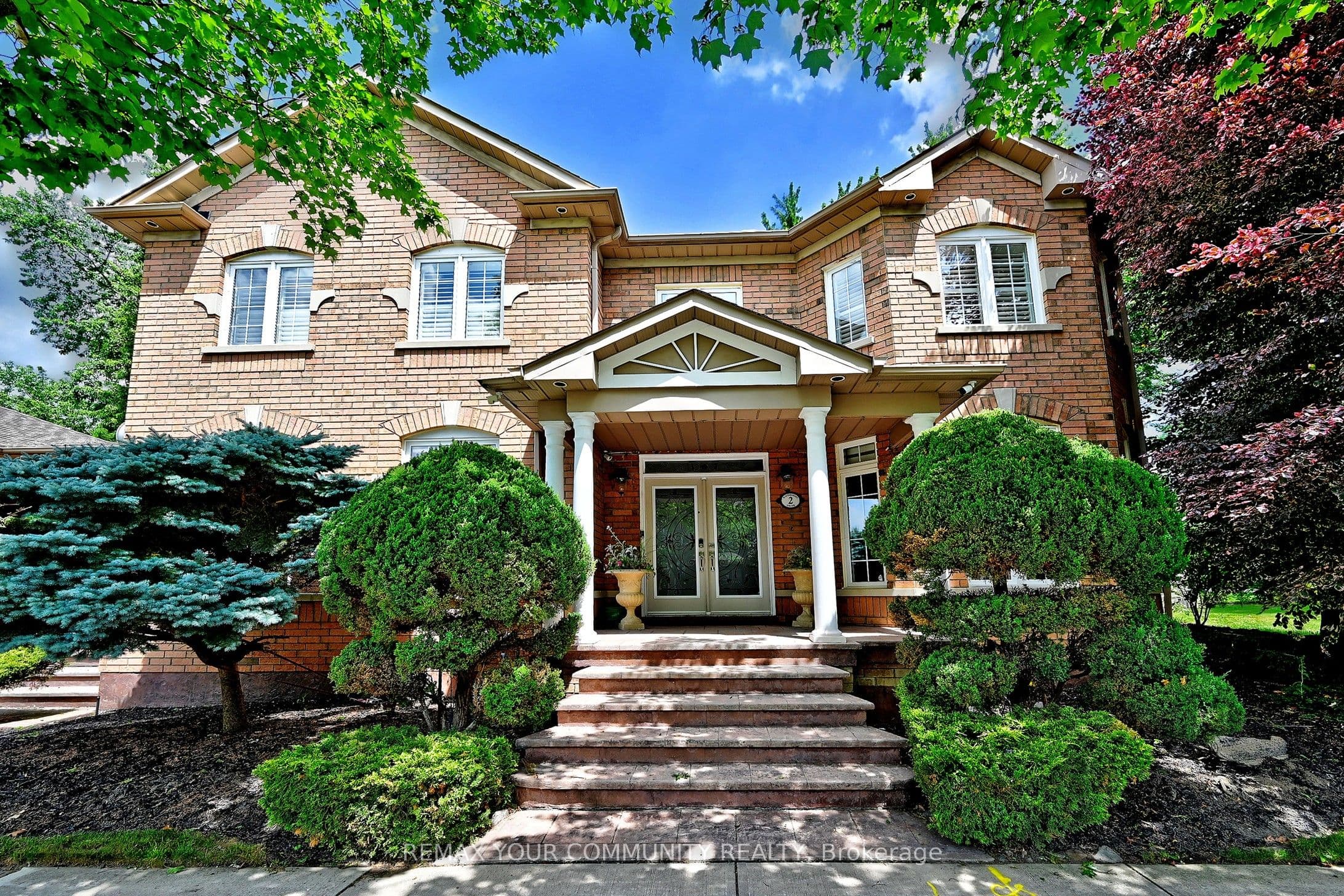 2 Winterberry Drive, Markham, ON L3S 4G3