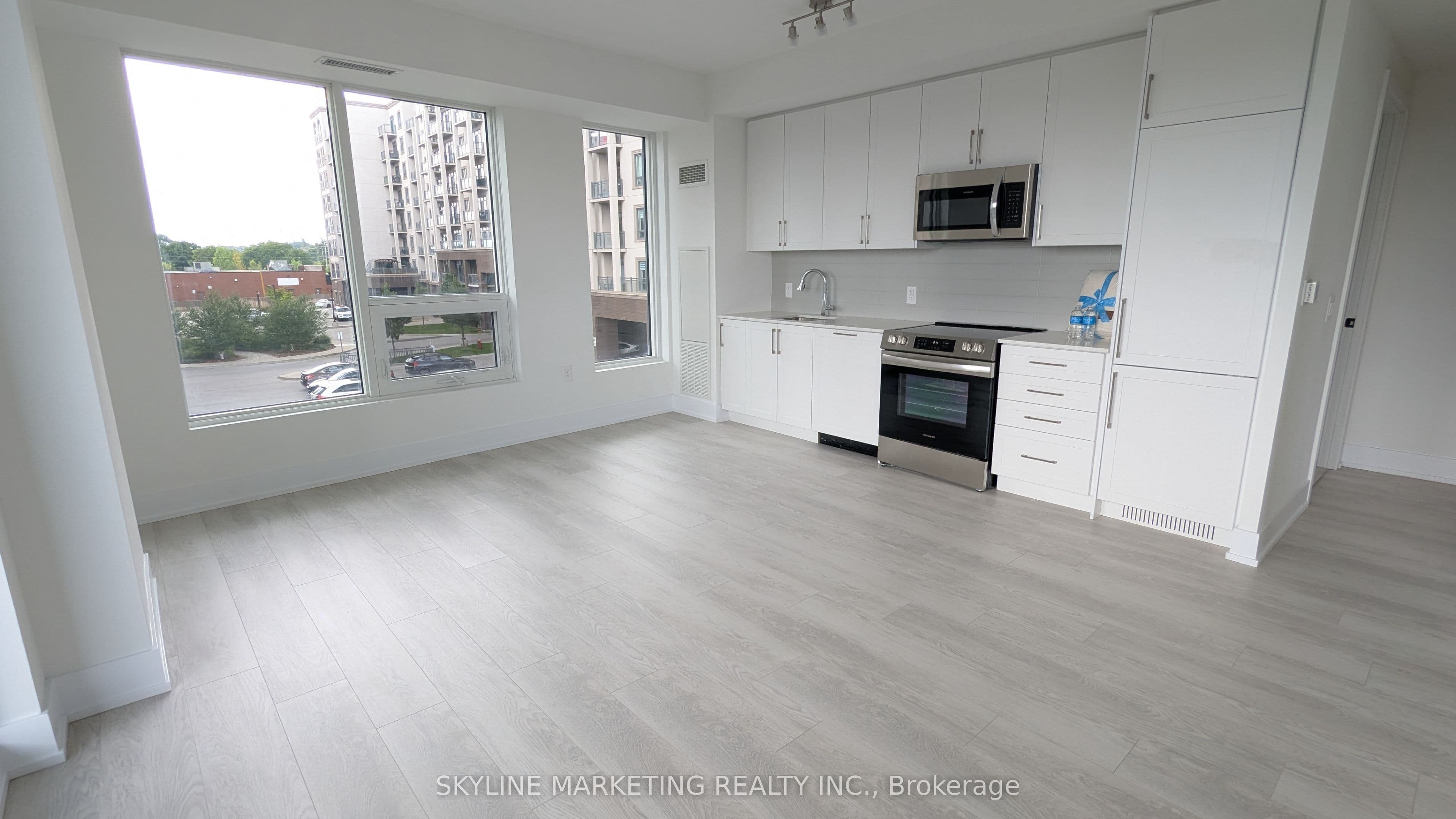 2450 Old Bronte Road 244, Oakville, ON L6M 5P6