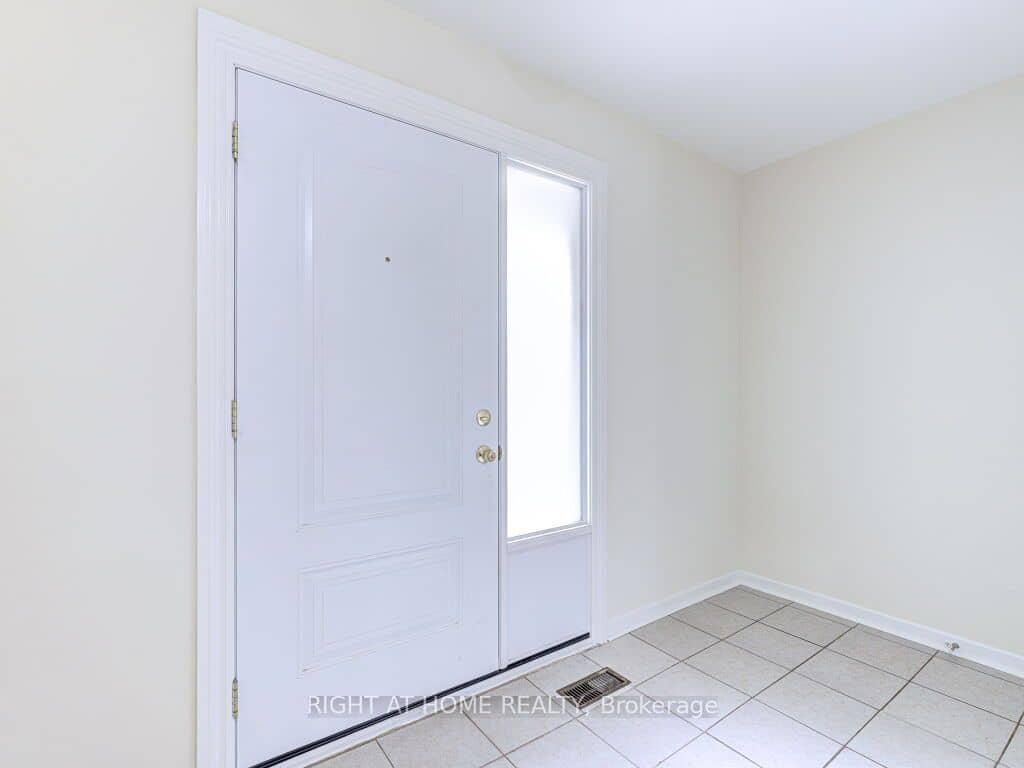 341 Rathburn Road, Toronto, ON M9B 2L9