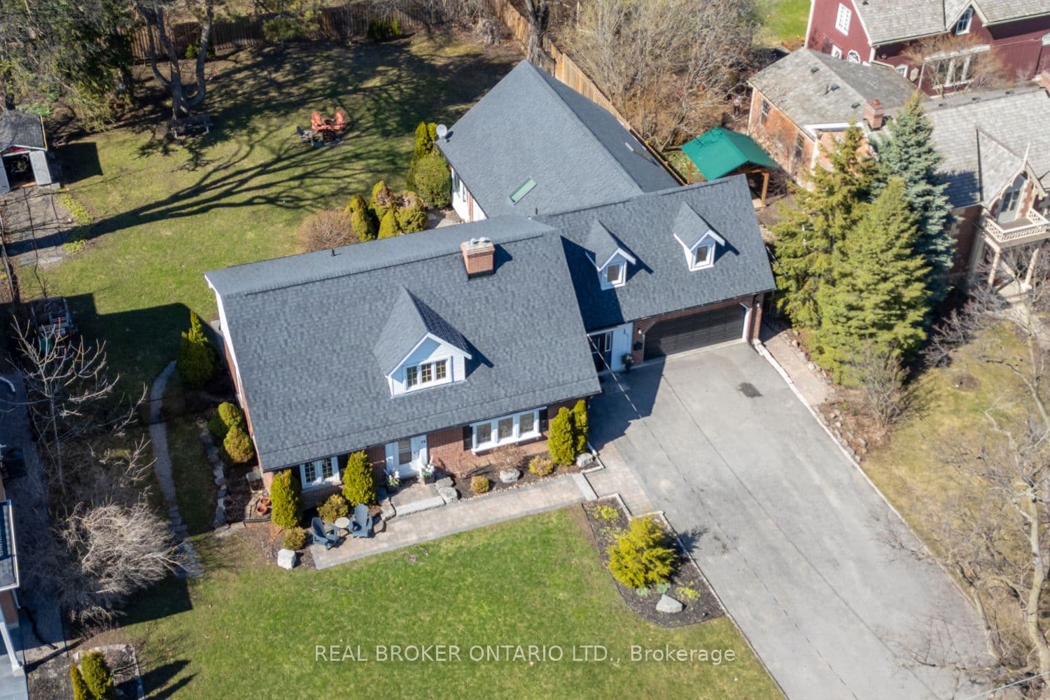 18 Concession Street W, Clarington, ON L1C 1Y5