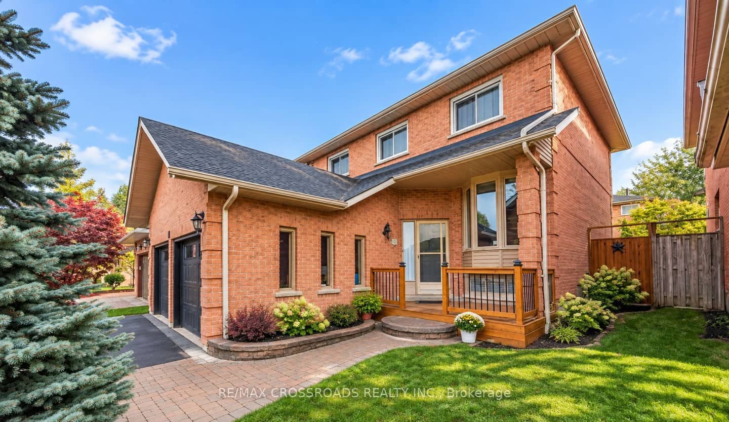 11 Murkar Crescent, Whitby, ON L1N 8Y4