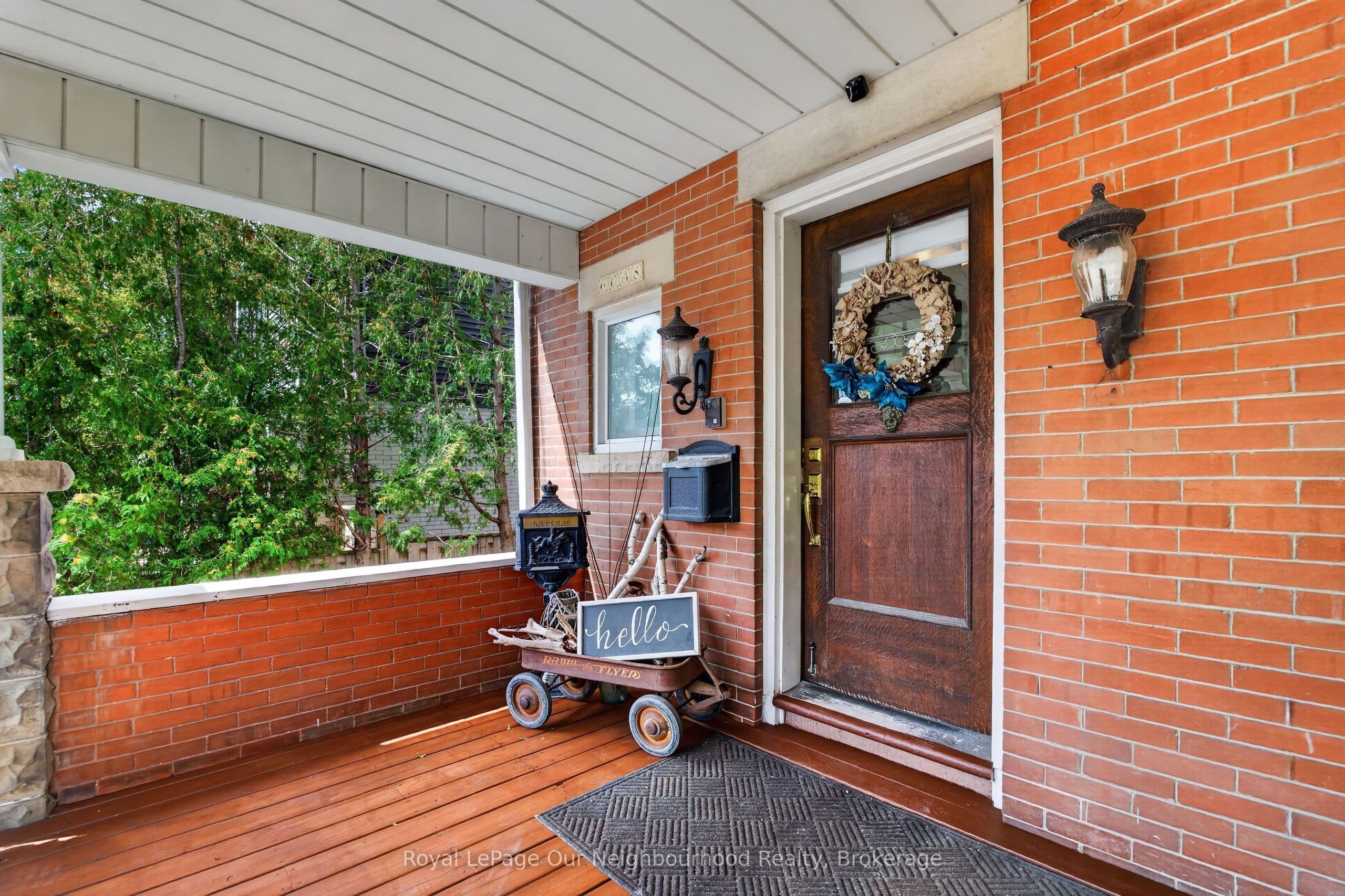 6038 Main Street, Whitchurch-Stouffville, ON L4A 1B8