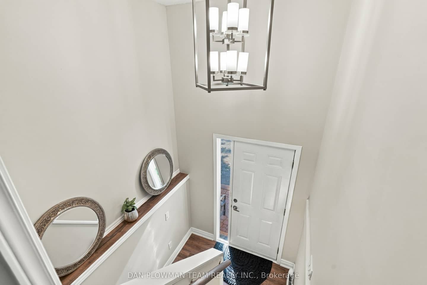228 Medina Court, Oshawa, ON L1J 7E1