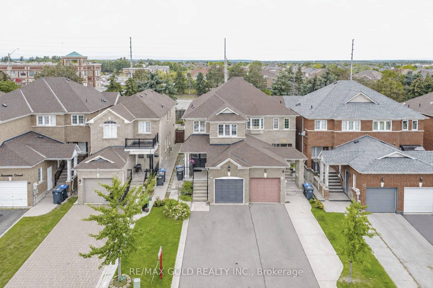 36 Summerdale Crescent, Brampton, ON L6X 4V8