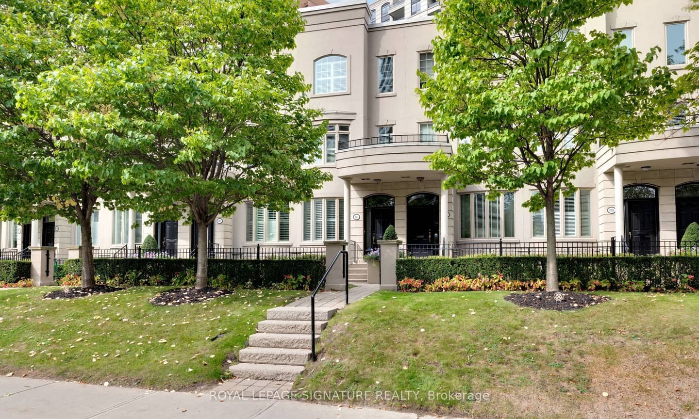 104 Pleasant Boulevard, Toronto, ON M4T 1J8