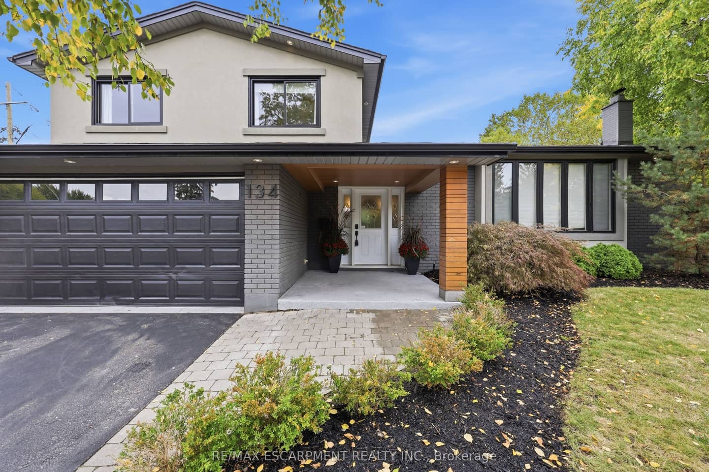 134 Fairwood Place W, Burlington, ON L7T 4B6
