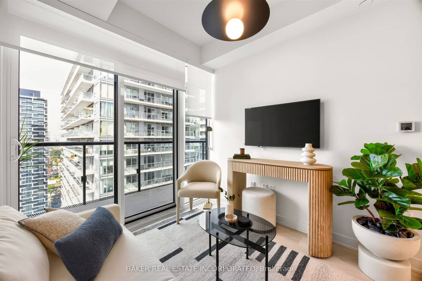 127 Broadway Avenue 3004, Toronto, ON M4P 1V3