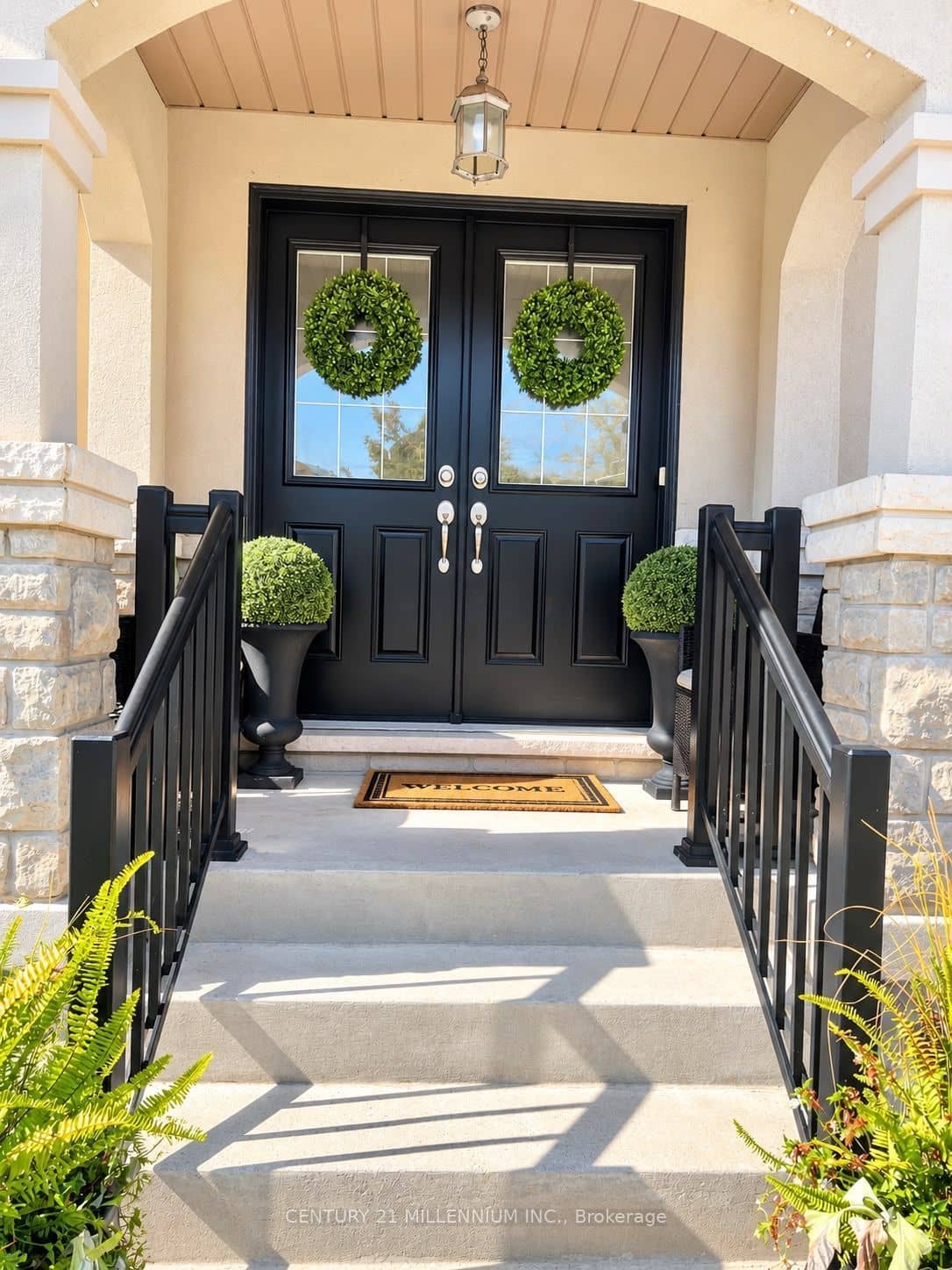 14 Beachville Circle, Brampton, ON L6X 0V4