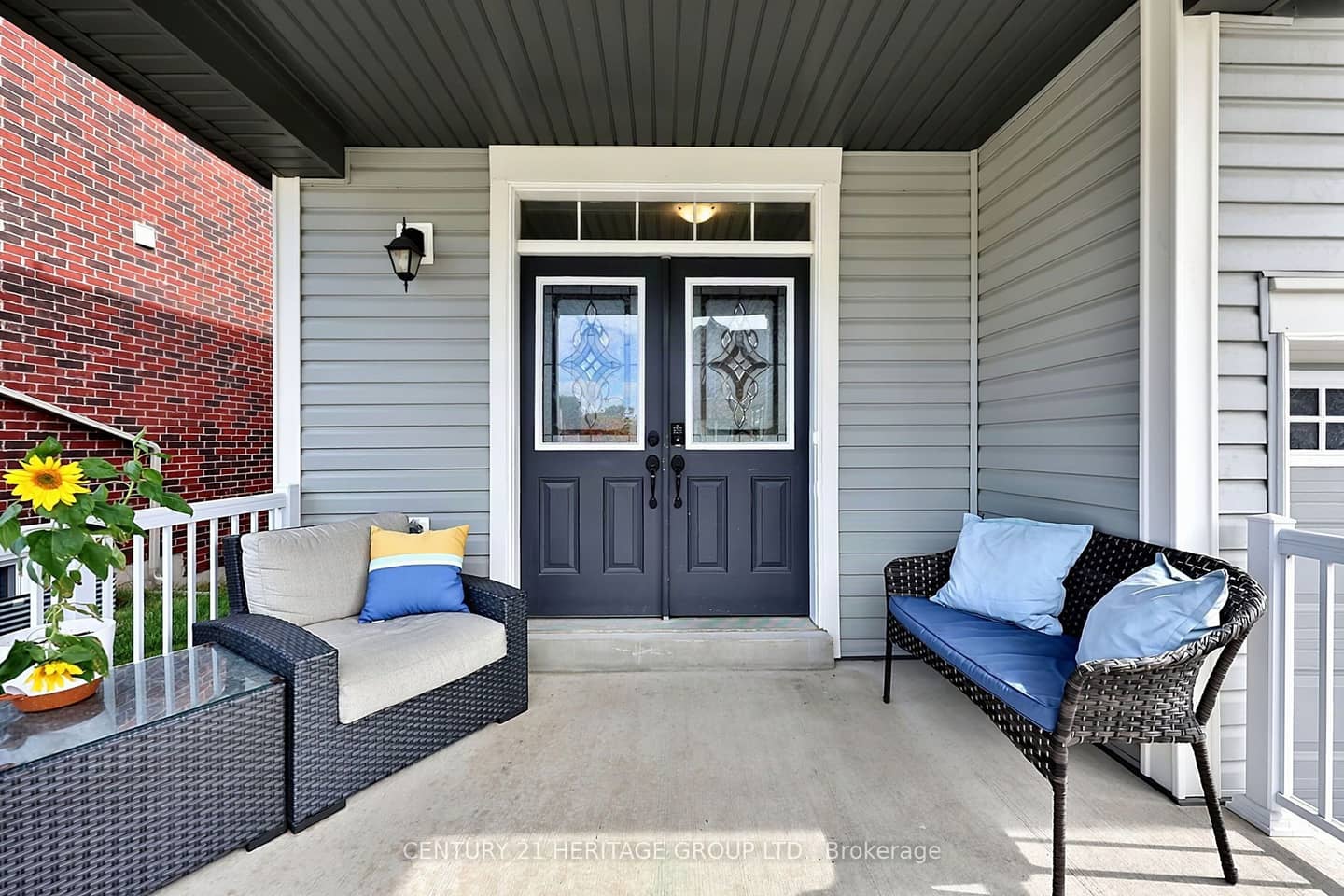 9 Conchita Street, Georgina, ON L4P 0H4