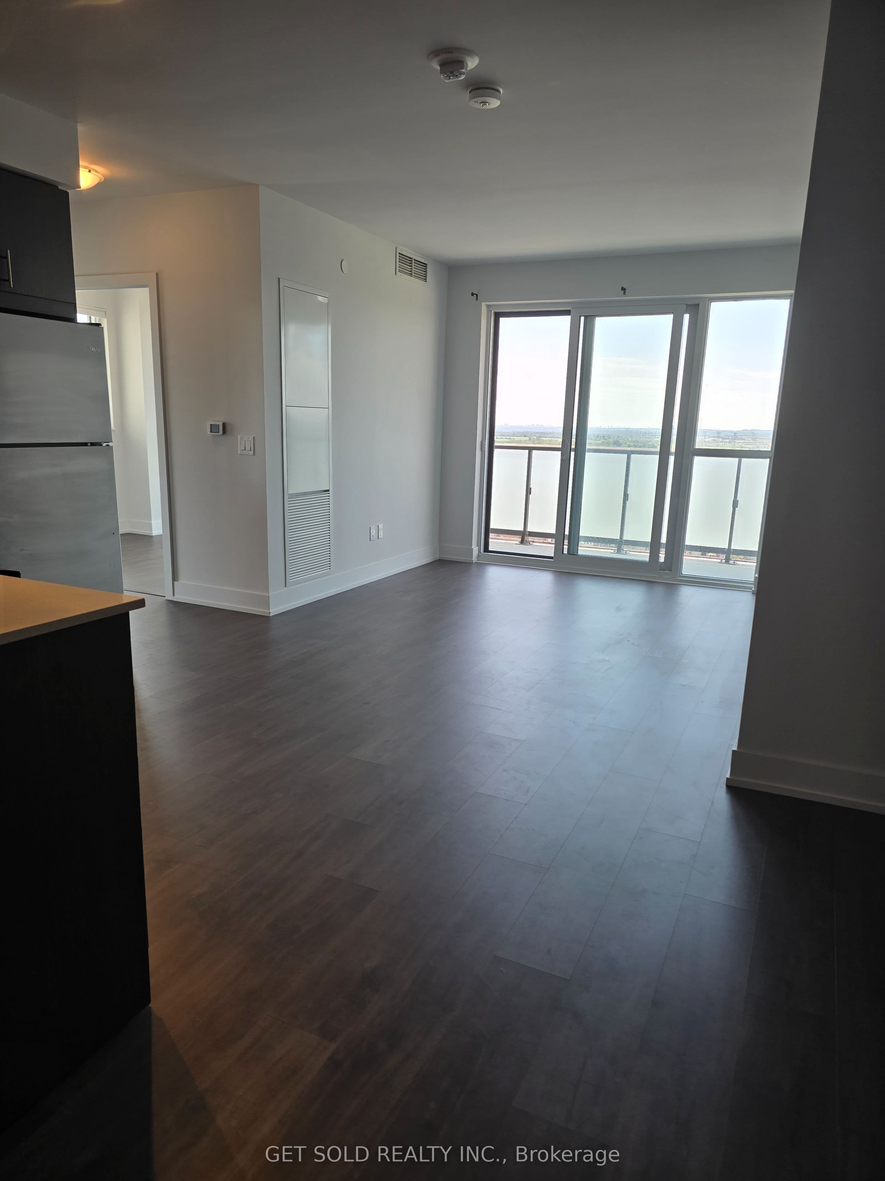 2550 Simcoe Street N 1917, Oshawa, ON L1L 0R5