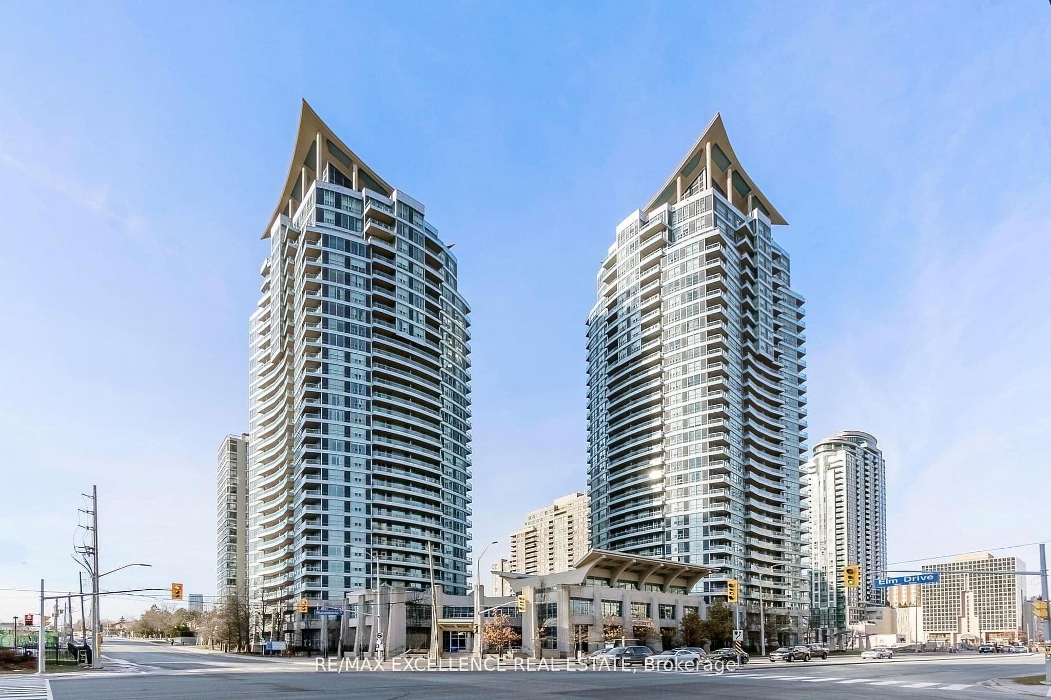 33 Elm Drive 2102, Mississauga, ON L5B 4L2