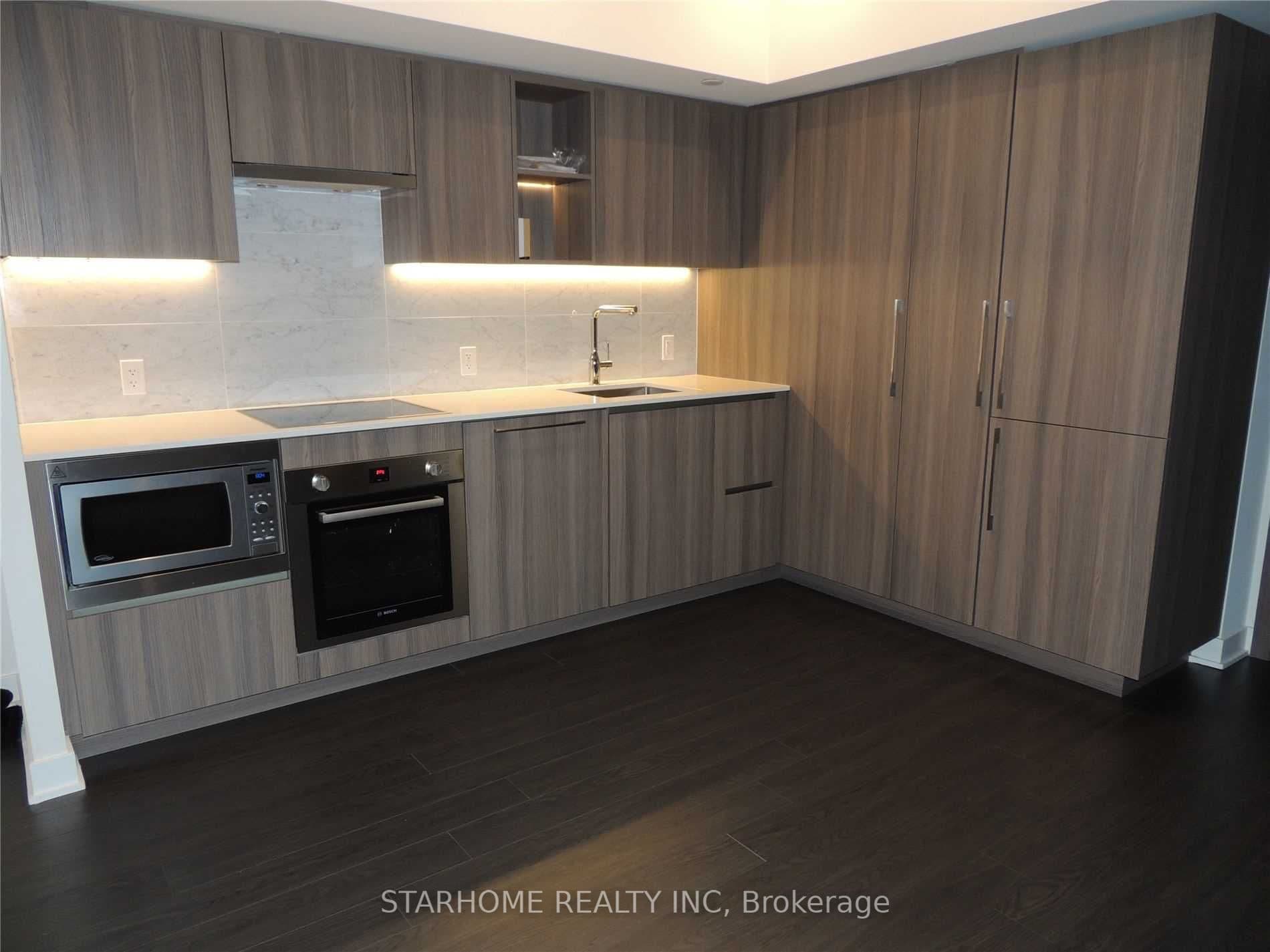 19 Bathurst Street 3003, Toronto, ON M5V 0N2