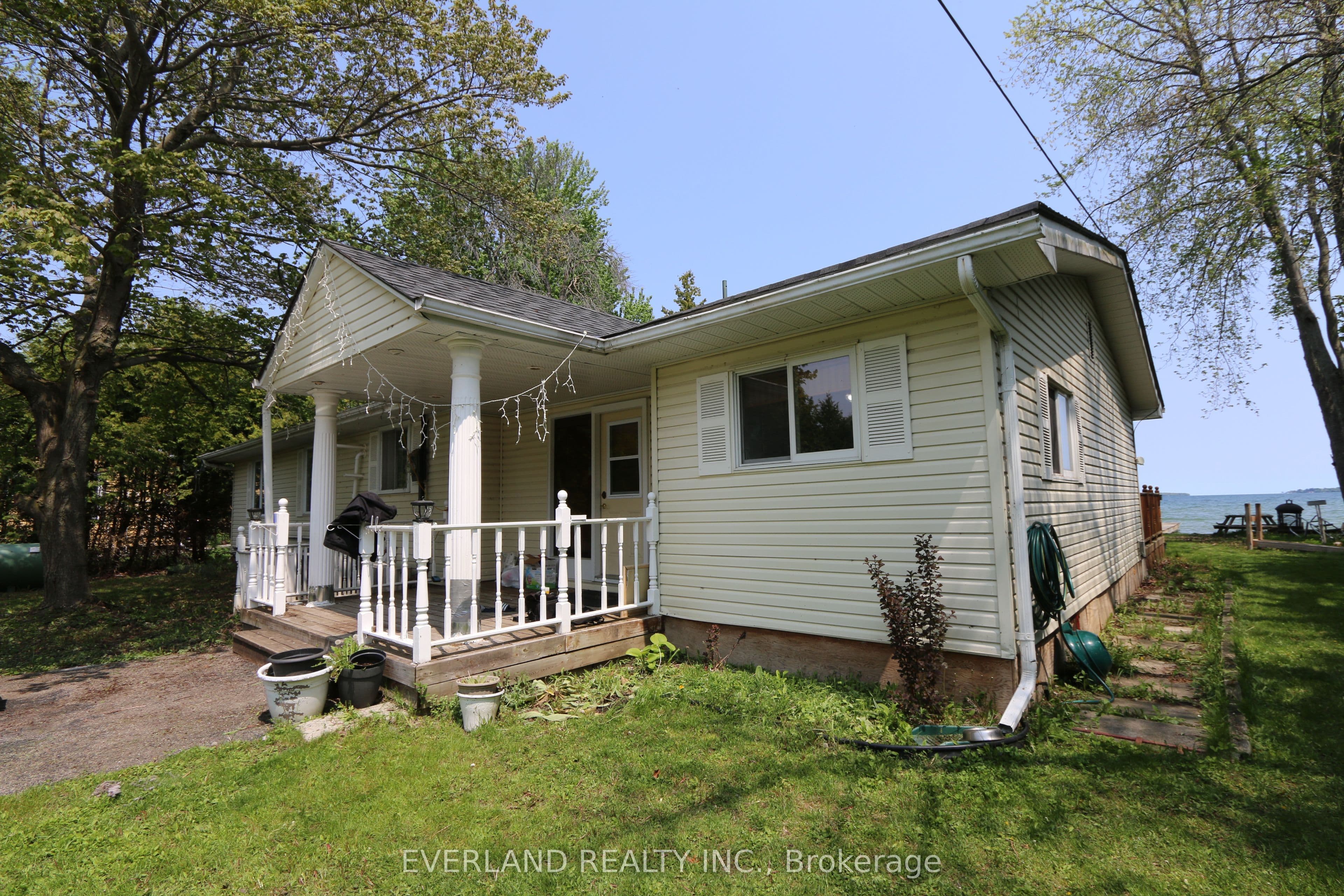 745 Harbour Street, Innisfil, ON L0L 1W0