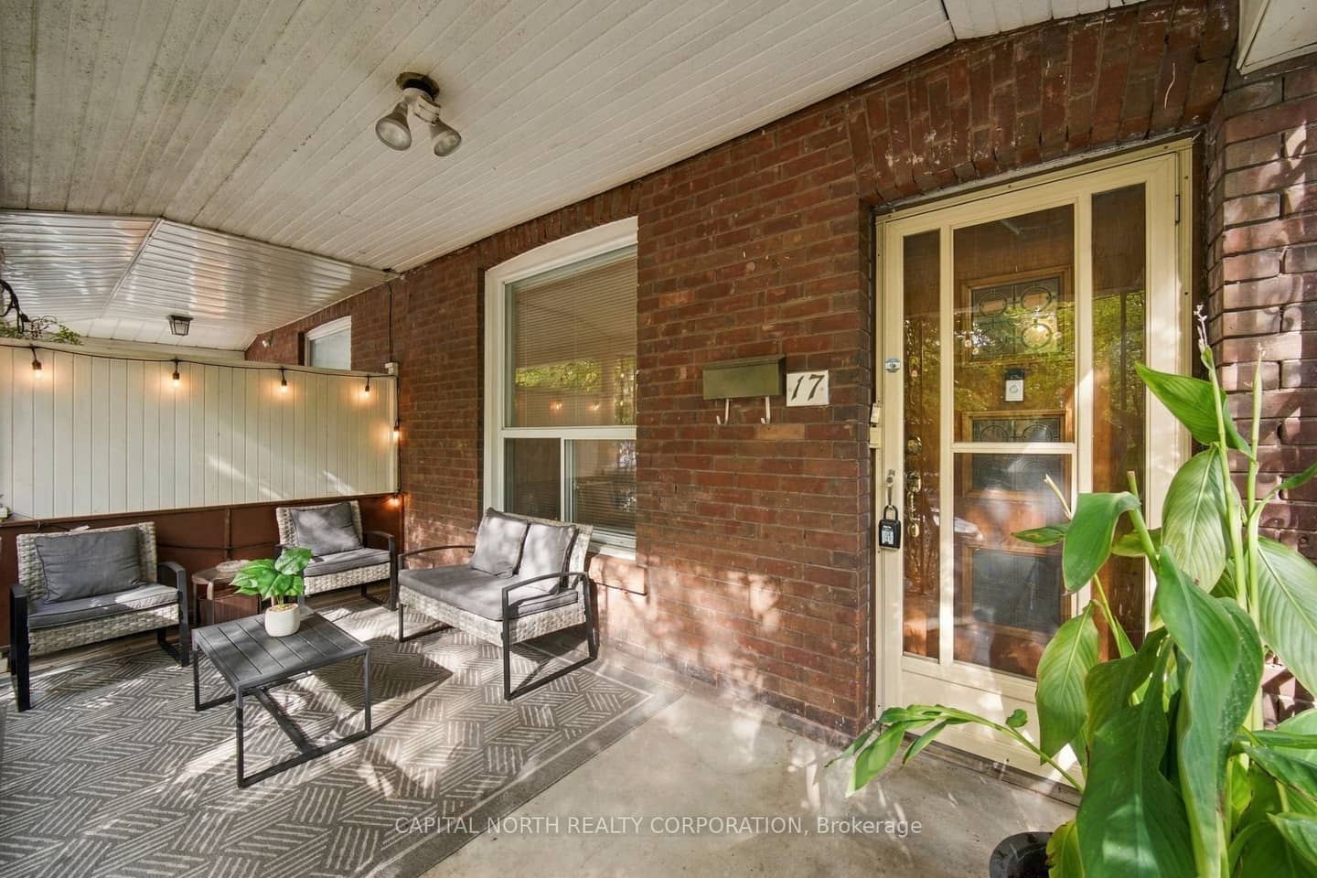 17 Delaware Avenue, Toronto, ON M6H 2S8