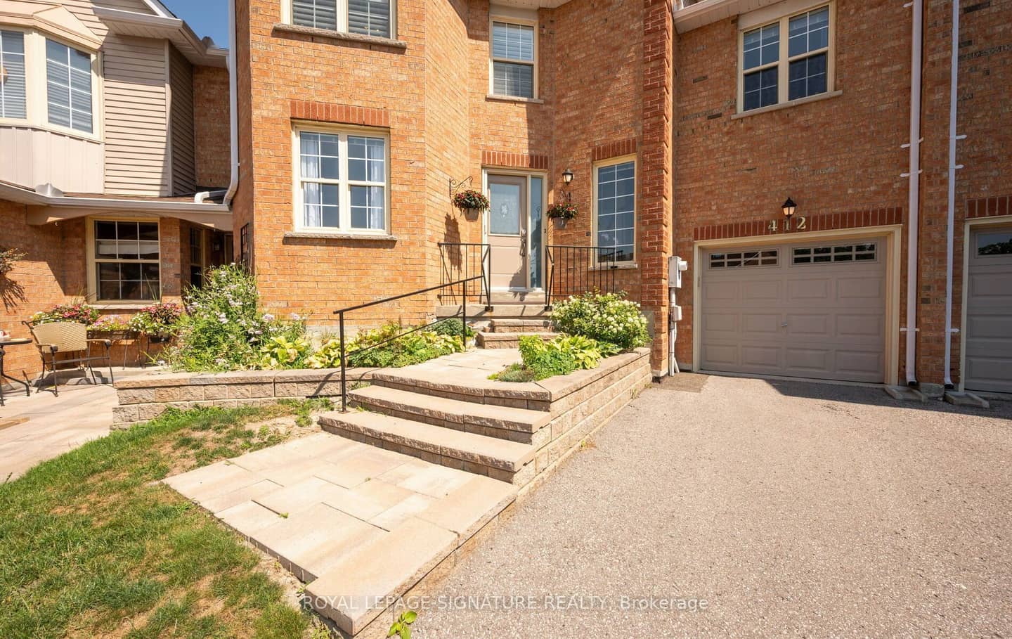412 Butler Court, Aurora, ON L4G 6G8