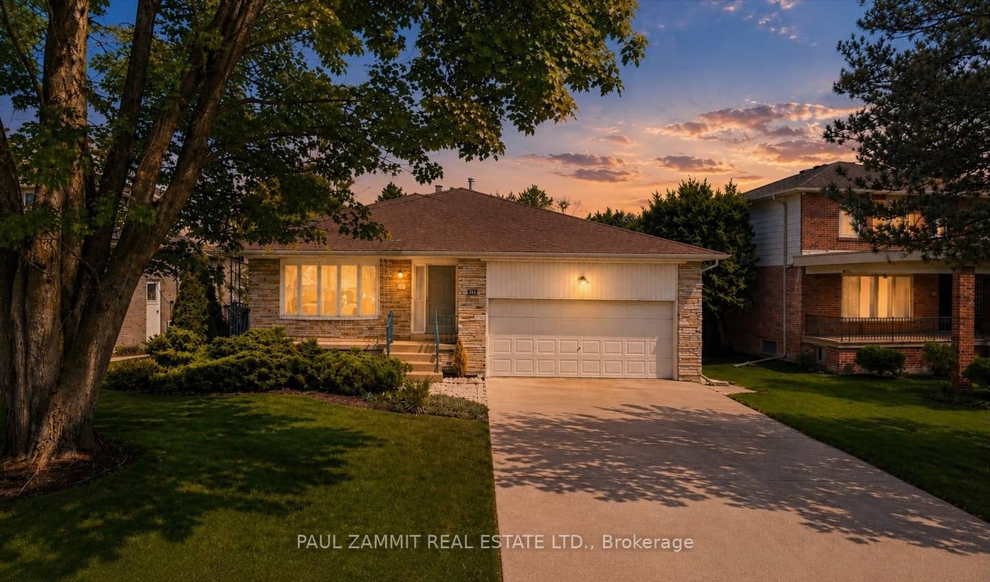 27 Ladyslipper Court, Markham, ON L3T 2S6