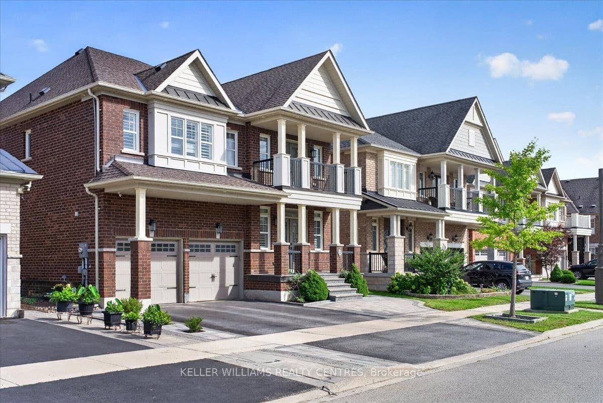 2 Creekland Avenue N, Whitchurch-Stouffville, ON L4A 1T8