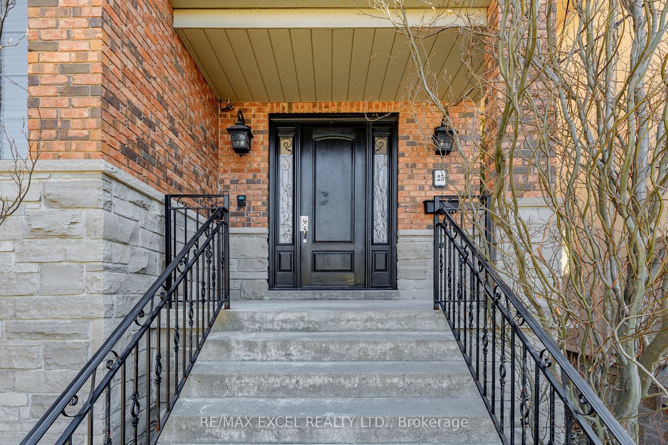 25 Oak Avenue, Richmond Hill, ON L4C 6R5