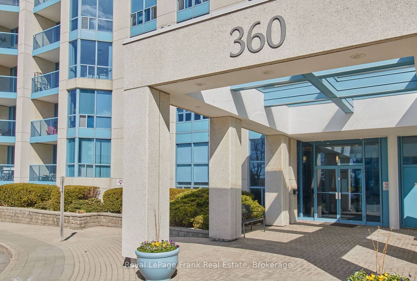 360 Watson Street W 1103, Whitby, ON L1N 9G2