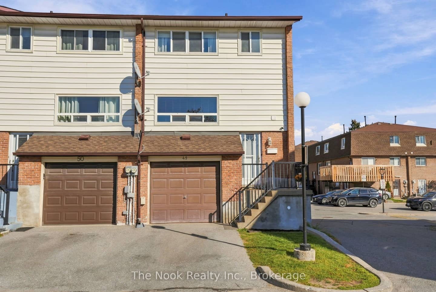 966 Adelaide Avenue E 49, Oshawa, ON L1K 1L2